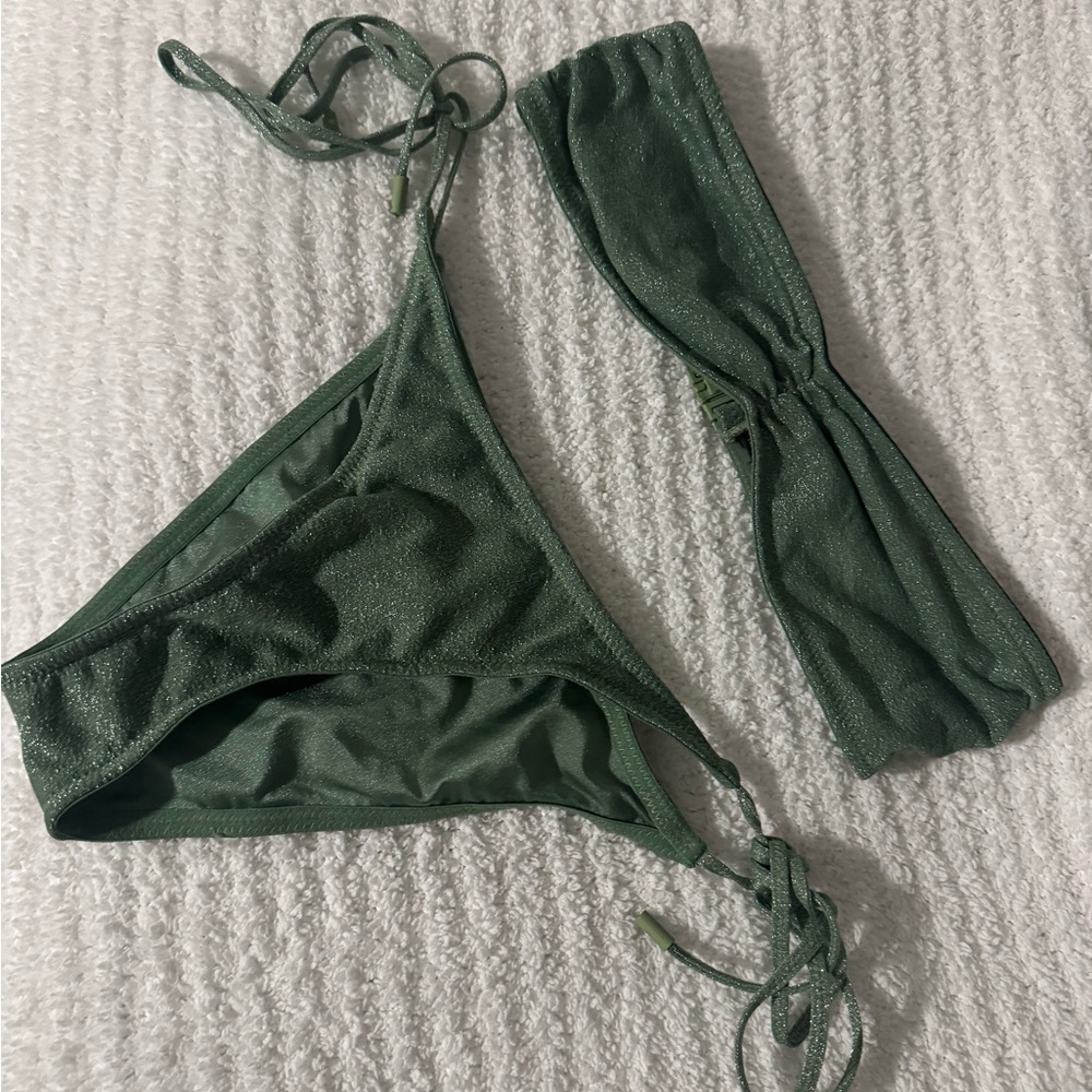 Triangl SET ✨